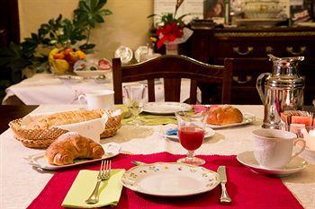 Palazzina Cesira Bed & Breakfast Монталчино Екстериор снимка