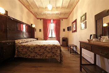 Palazzina Cesira Bed & Breakfast Монталчино Екстериор снимка