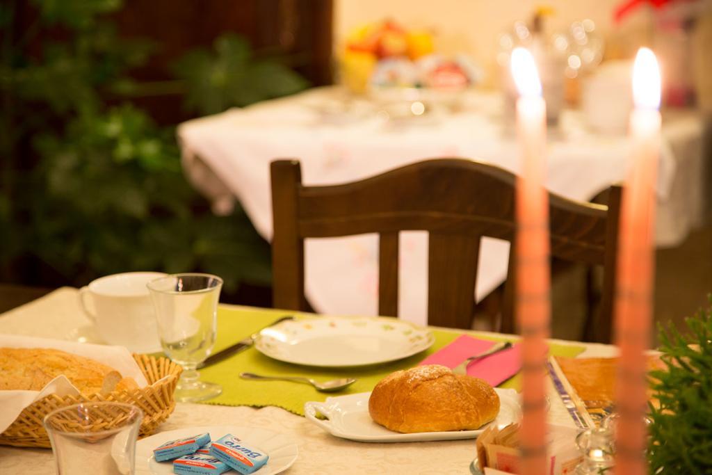 Palazzina Cesira Bed & Breakfast Монталчино Екстериор снимка